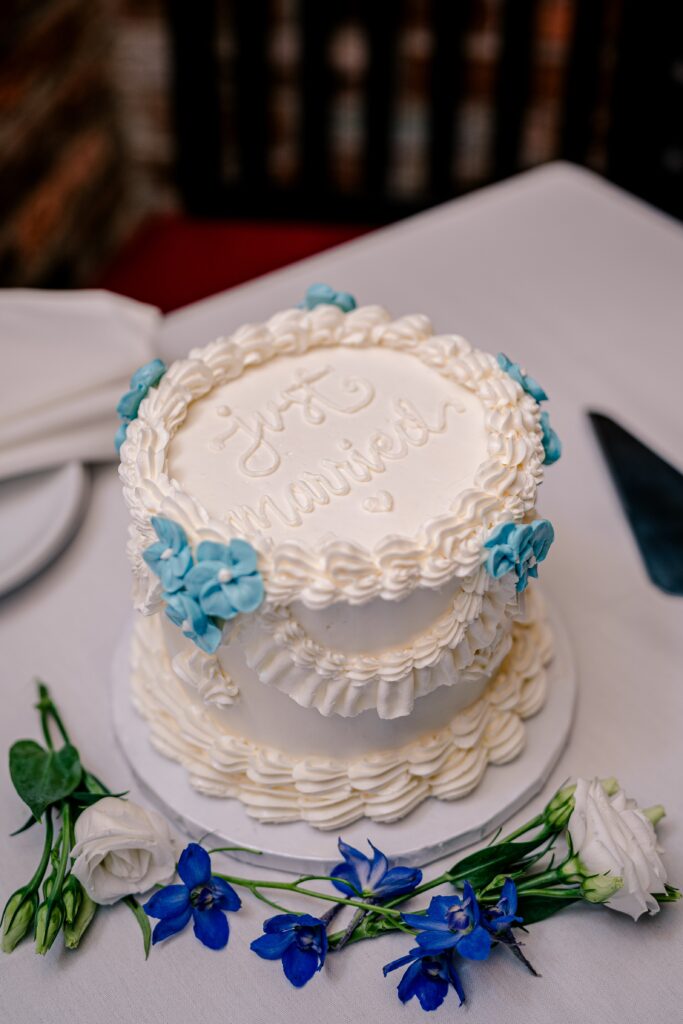A Union Street Public House wedding cake