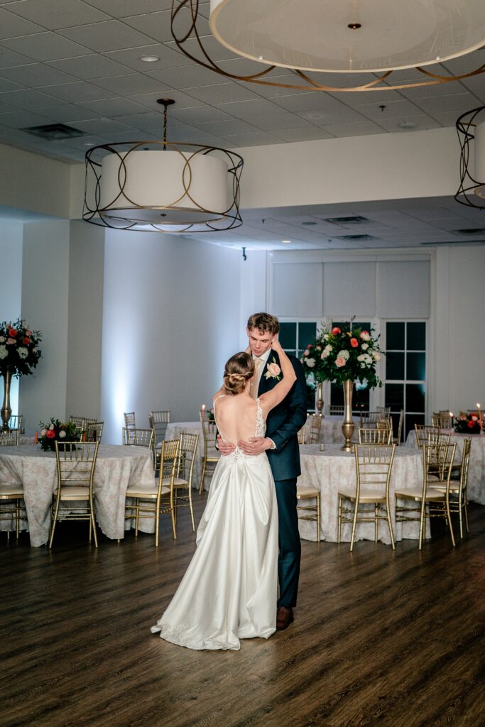 A private last dance for a The Estate at Independence wedding